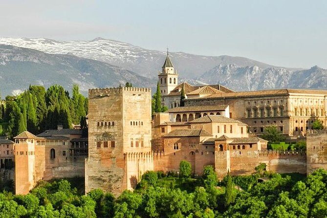 Alhambra Visit with Private Official Guide in Granada - Meeting at the Parador de Granada: start point that keeps you sane