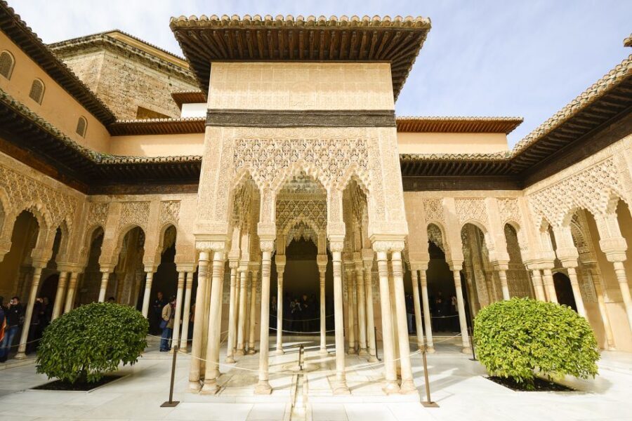 Granada: Alhambra Fast-Track Guided Tour - Fast-track Alhambra entry: what you really get for $69